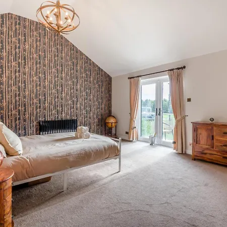 5 Bed In Oc-t46322