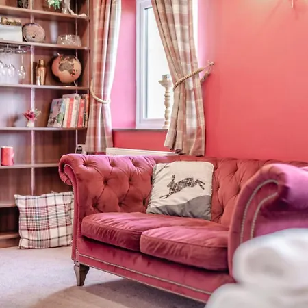 5 Bed In Oc-t46322 Holiday home Potto